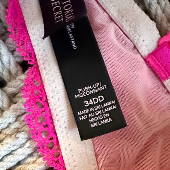 Victoria's Secret Hot Pink Lace Push-Up Plunge Bra 34DD with Sheer Tab - Picture 3 of 8